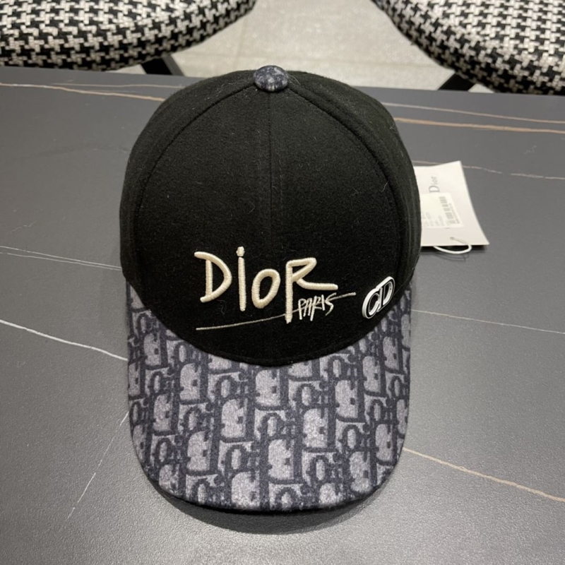 CHRISTIAN DIOR